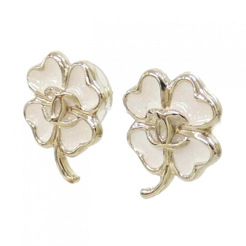 CHANEL Authentic White Earrings - Picture 2 of 3